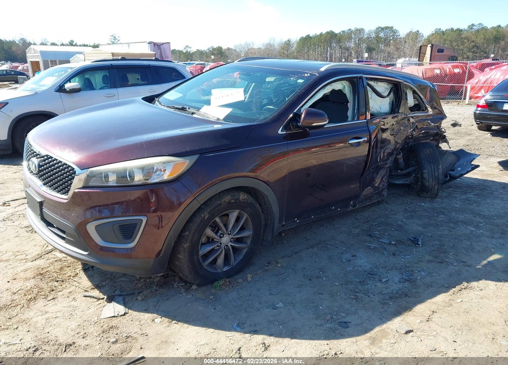 2016 KIA SORENTO 2.4L LX VIN: 5XYPG4A31GG058049