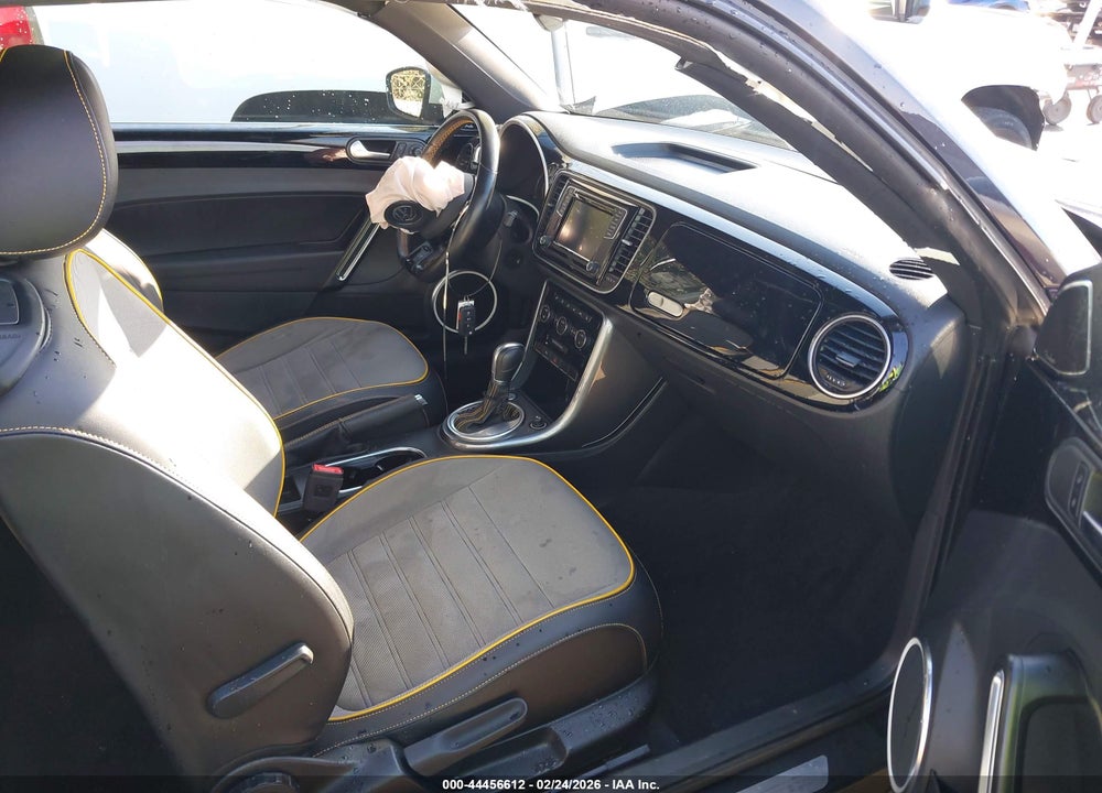 2018 VOLKSWAGEN BEETLE 2.0T DUNE VIN: 3VWSD7AT4JM713915