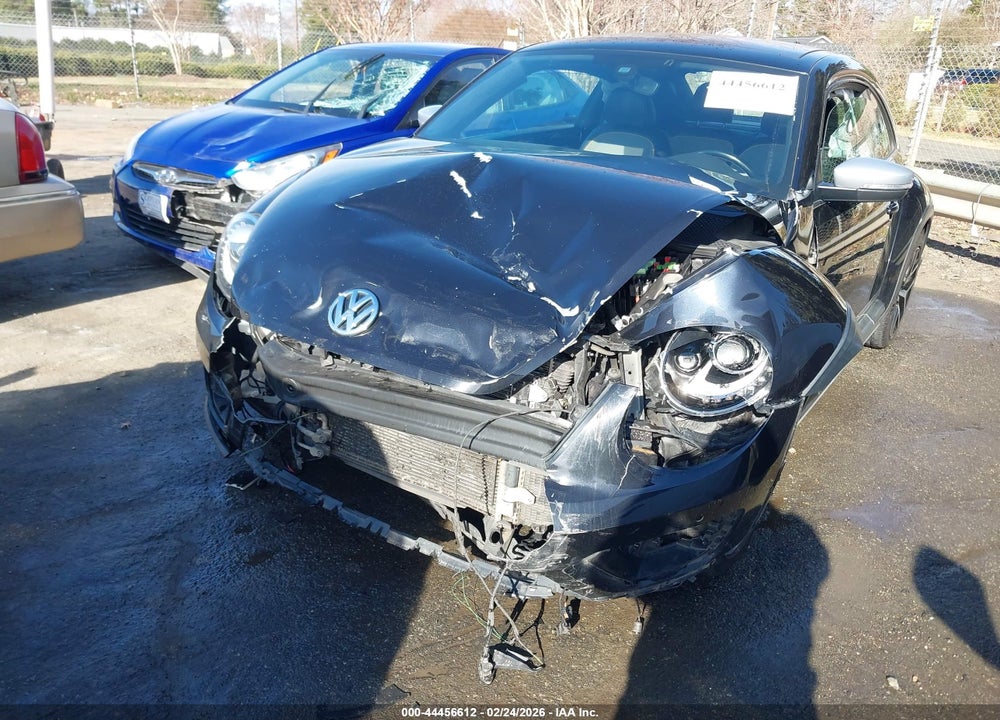 2018 VOLKSWAGEN BEETLE 2.0T DUNE VIN: 3VWSD7AT4JM713915