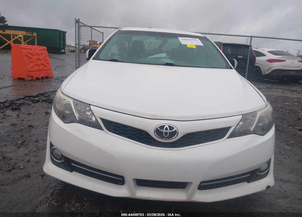 2014 TOYOTA CAMRY SE VIN: 4T1BF1FK0EU397677