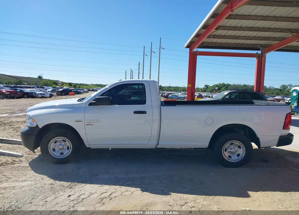 2022 RAM 1500 CLASSIC VIN: 3C6JR6DT5NG356231