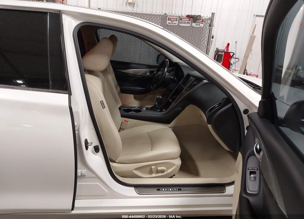 2015 INFINITI Q50 PREMIUM VIN: JN1BV7AR9FM423325