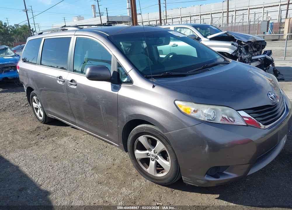 2011 TOYOTA SIENNA LE V6 VIN: 5TDKK3DC4BS007705