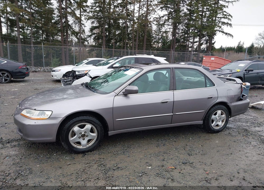 2000 HONDA ACCORD 3.0 EX VIN: 1HGCG1650YA068467