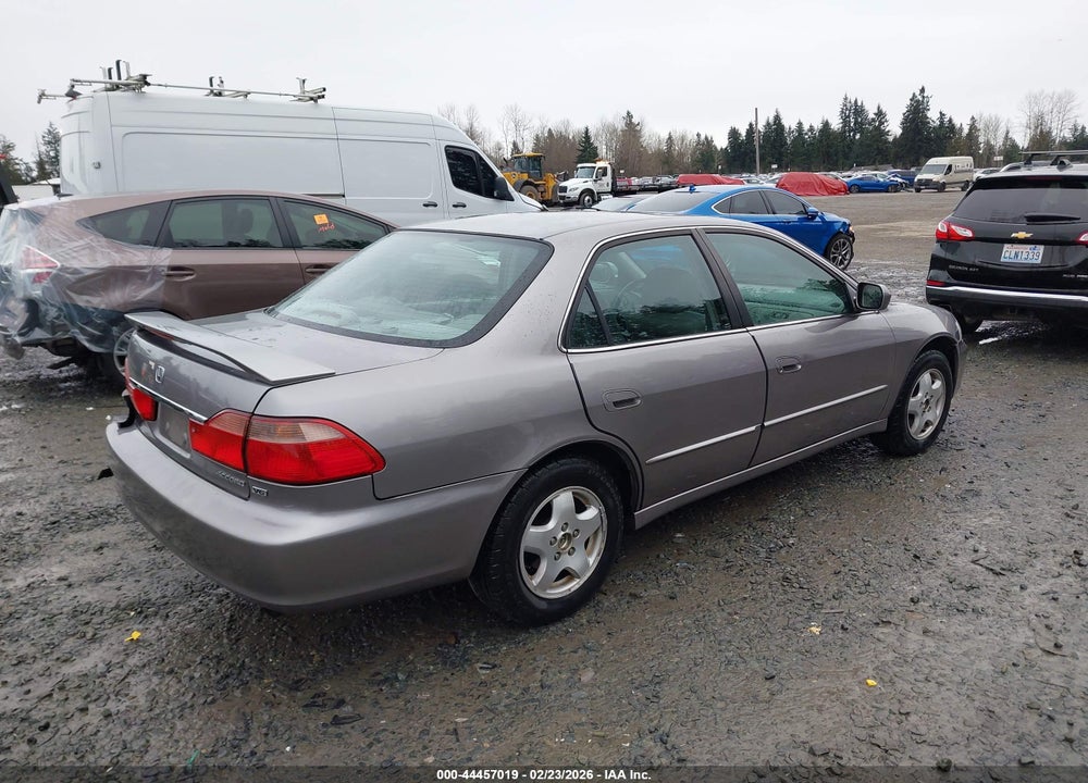 2000 HONDA ACCORD 3.0 EX VIN: 1HGCG1650YA068467