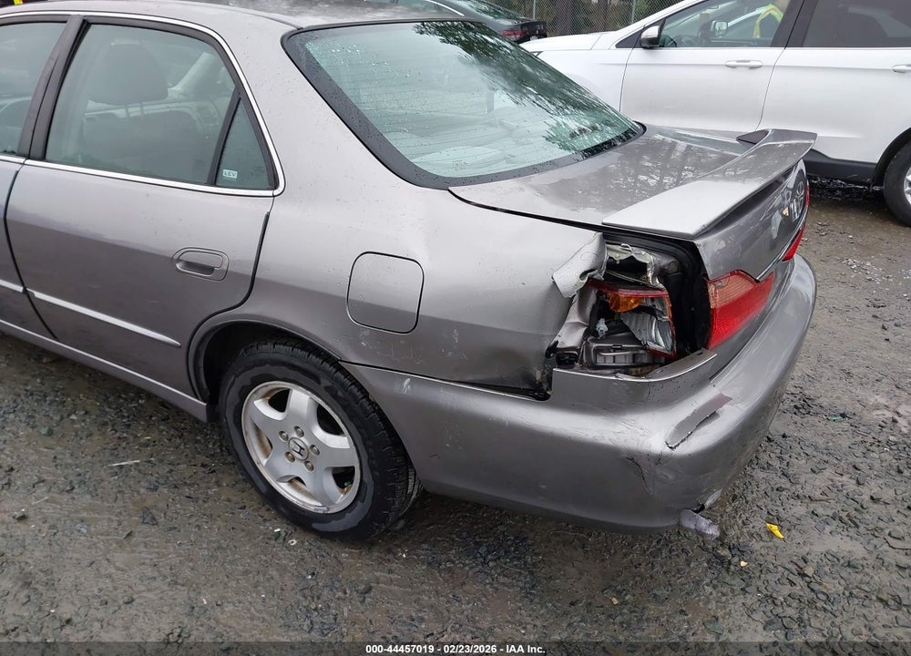 2000 HONDA ACCORD 3.0 EX VIN: 1HGCG1650YA068467