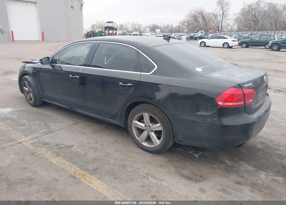 2014 VOLKSWAGEN PASSAT 1.8T SE VIN: 1VWBS7A31EC062577