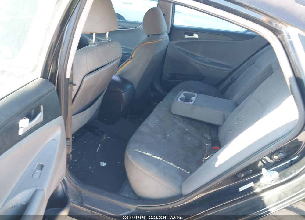 2011 HYUNDAI SONATA VIN: 5NPEB4AC3BH145815