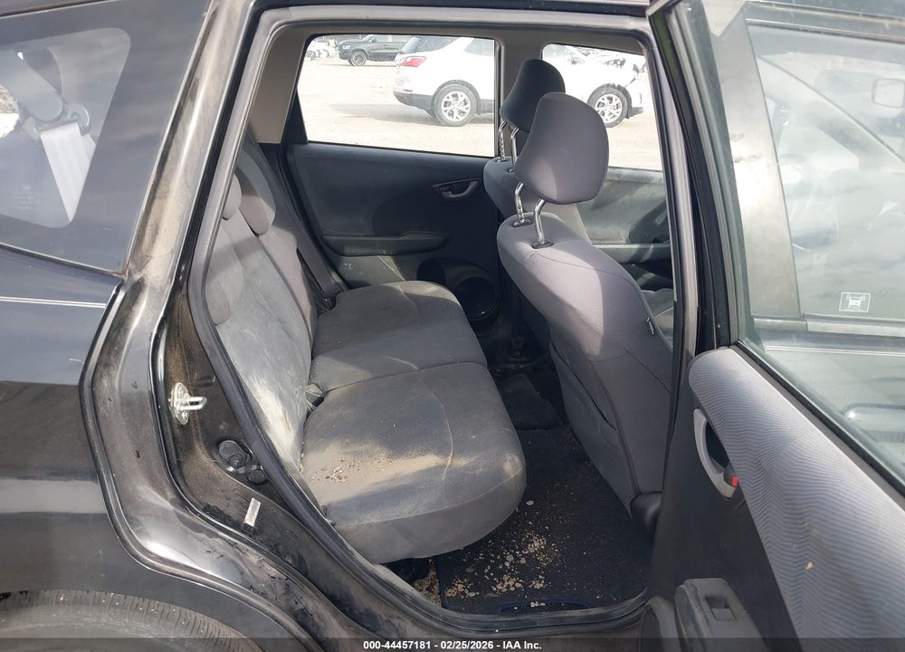 2012 HONDA FIT VIN: JHMGE8H31CC027027