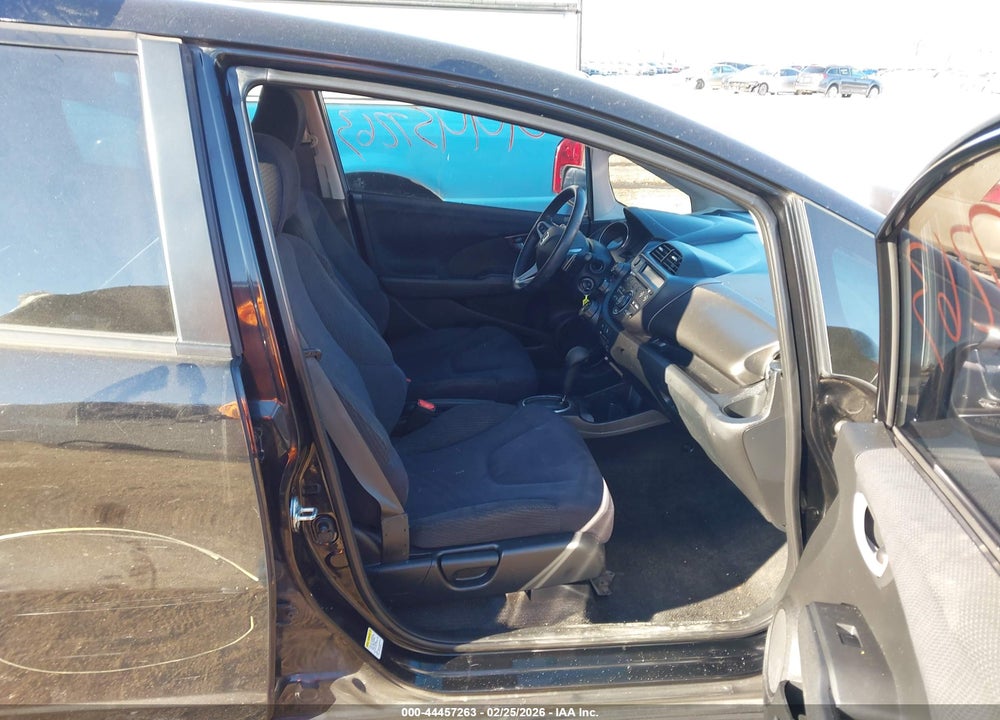 2013 HONDA FIT SPORT VIN: JHMGE8H53DC062803
