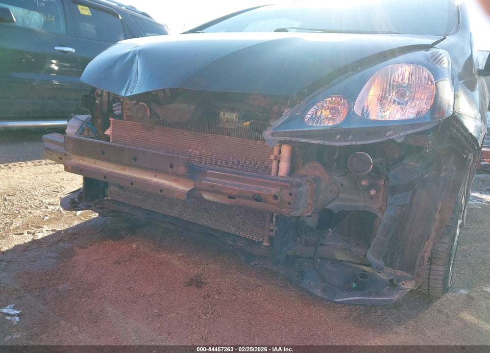 2013 HONDA FIT SPORT VIN: JHMGE8H53DC062803
