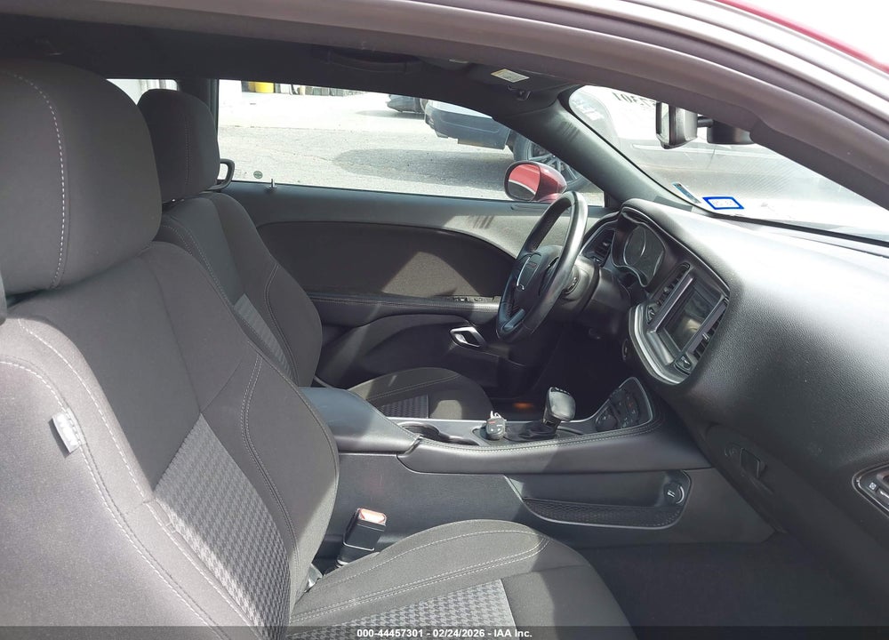 2020 DODGE CHALLENGER SXT VIN: 2C3CDZAG1LH226568