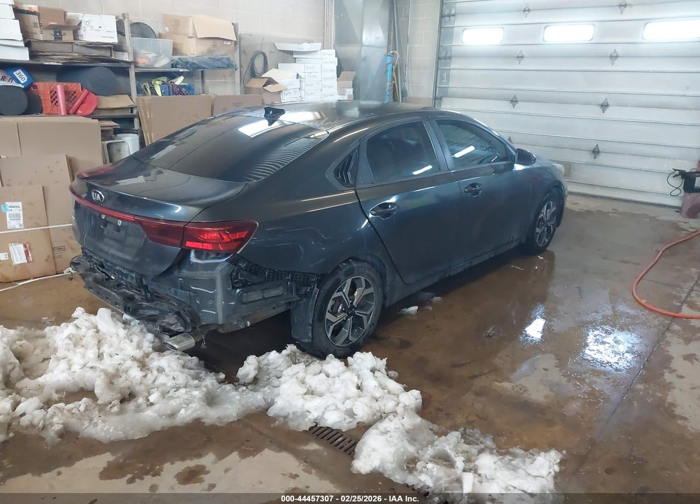 2019 KIA FORTE LXS VIN: 3KPF24AD8KE015398