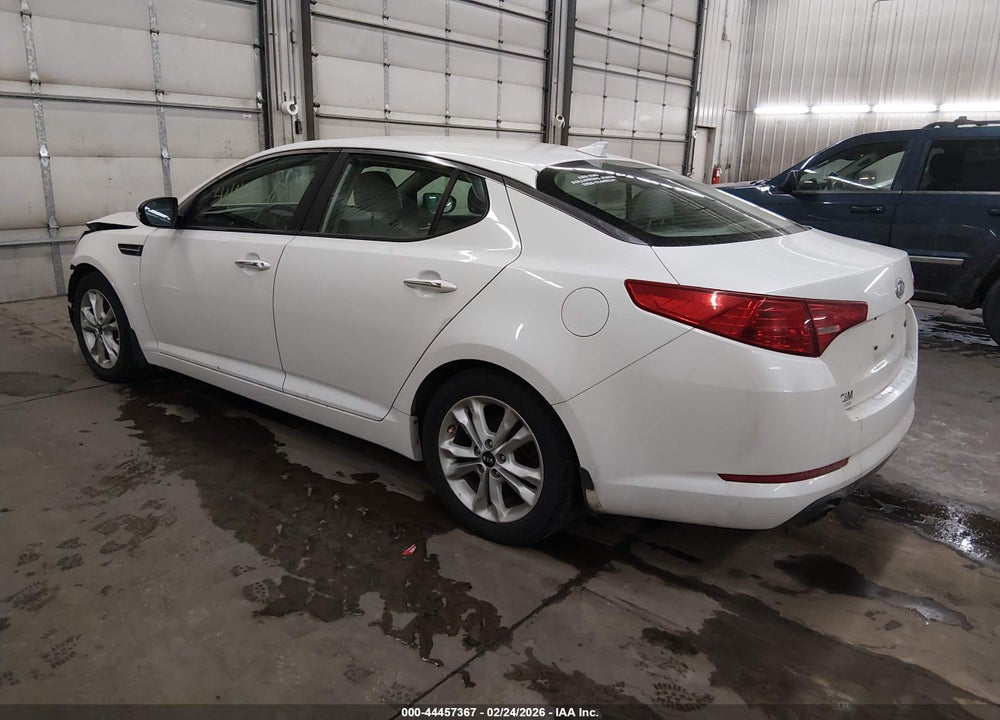 2011 KIA OPTIMA EX VIN: KNAGN4A74B5076617
