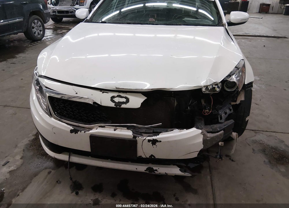 2011 KIA OPTIMA EX VIN: KNAGN4A74B5076617