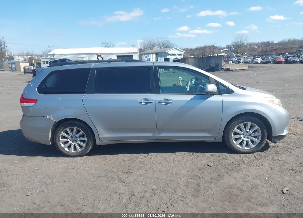 2011 TOYOTA SIENNA XLE VIN: 5TDDK3DC5BS008063
