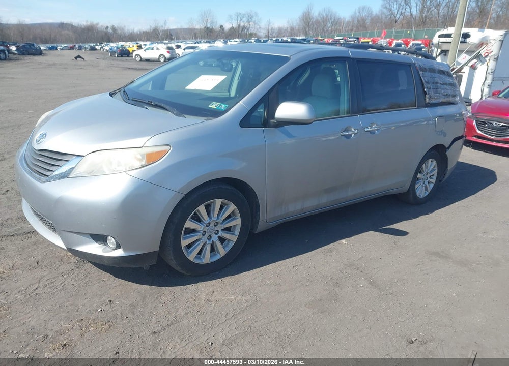 2011 TOYOTA SIENNA XLE VIN: 5TDDK3DC5BS008063