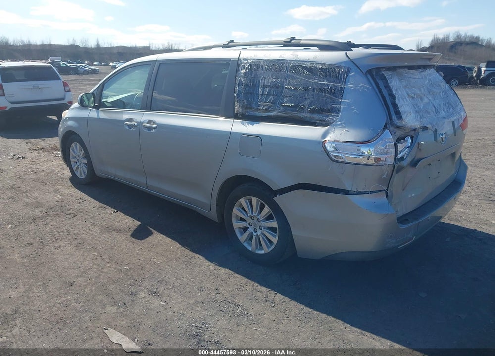 2011 TOYOTA SIENNA XLE VIN: 5TDDK3DC5BS008063