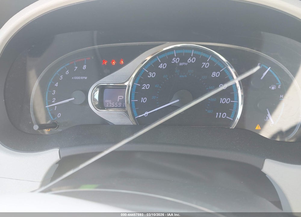 2011 TOYOTA SIENNA XLE VIN: 5TDDK3DC5BS008063
