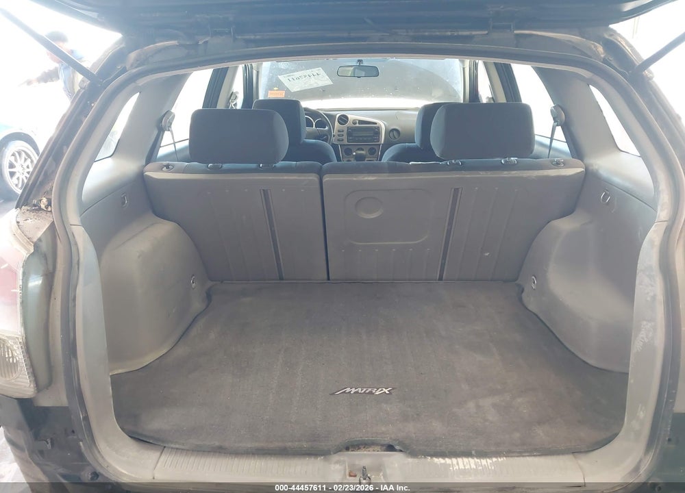 2005 TOYOTA MATRIX XR VIN: 2T1KR32E65C327606