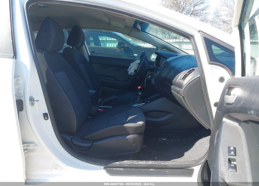 2018 KIA FORTE LX VIN: 3KPFL4A78JE247781