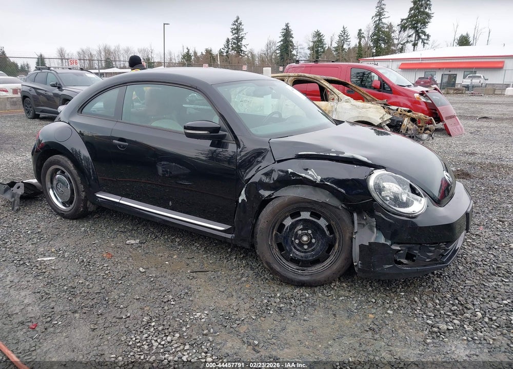 2016 VOLKSWAGEN BEETLE 1.8T CLASSIC VIN: 3VWF17AT6GM636354