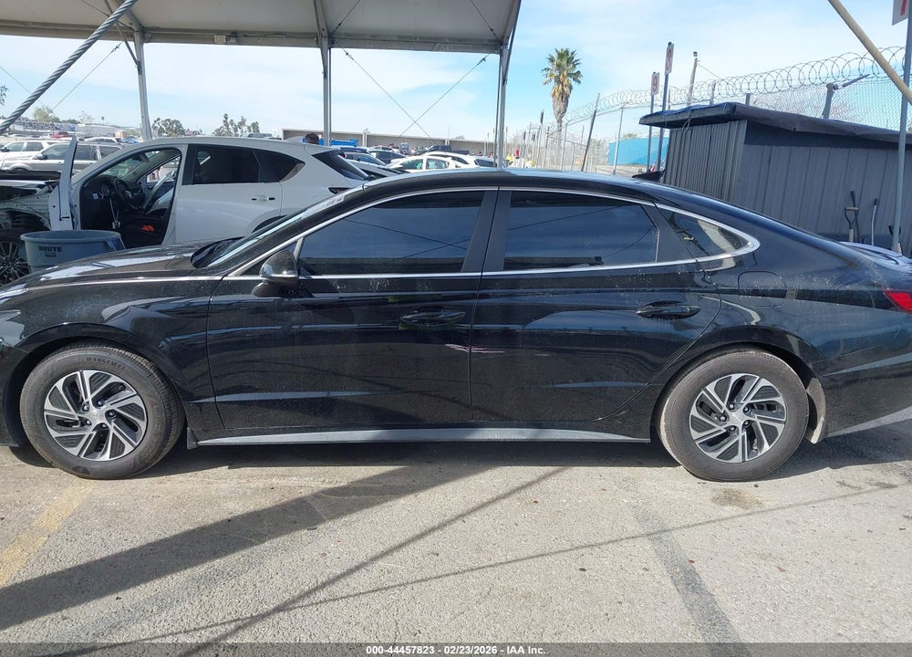 2023 HYUNDAI SONATA HYBRID BLUE VIN: KMHL24JJXPA060664