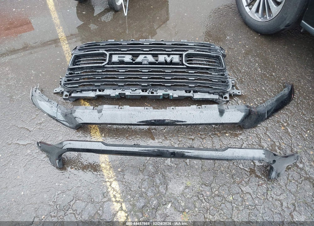 2024 RAM 2500 LIMITED  4X4 6'4 BOX VIN: 3C6UR5TL1RG160169