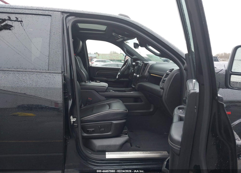 2024 RAM 2500 LIMITED  4X4 6'4 BOX VIN: 3C6UR5TL1RG160169
