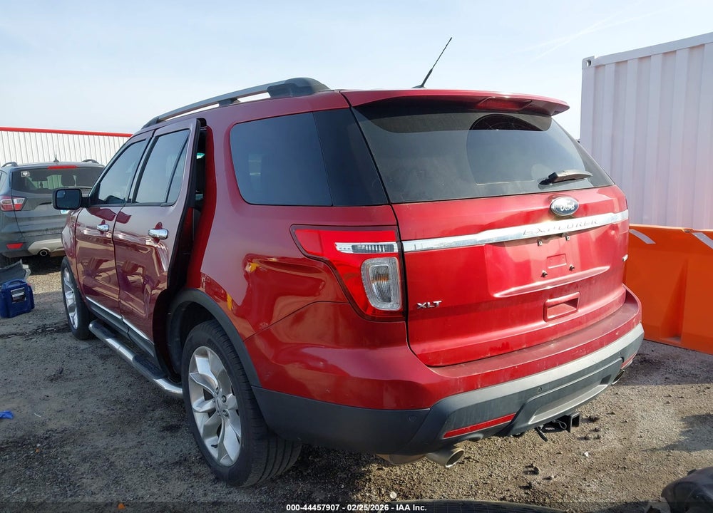 2015 FORD EXPLORER XLT VIN: 1FM5K8D86FGC49221