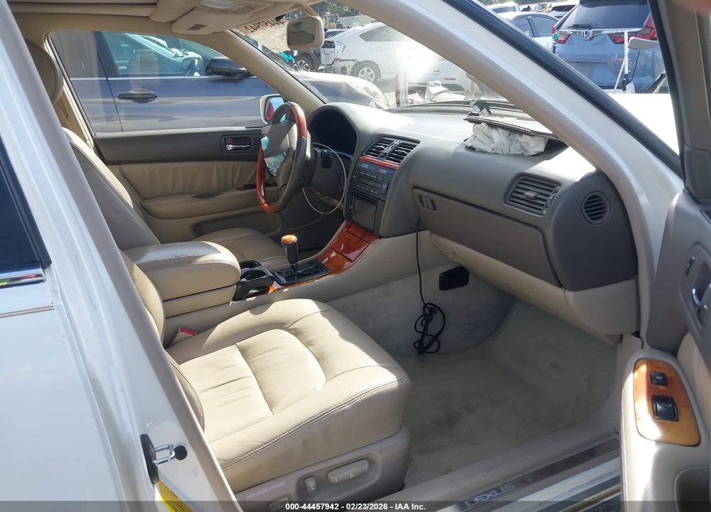 2000 LEXUS LS 400 VIN: JT8BH28F1Y0180458