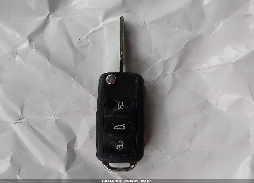 2011 VOLKSWAGEN JETTA 2.5L SE VIN: 3VWDX7AJ3BM089976