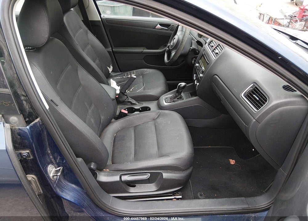 2011 VOLKSWAGEN JETTA 2.5L SE VIN: 3VWDX7AJ3BM089976