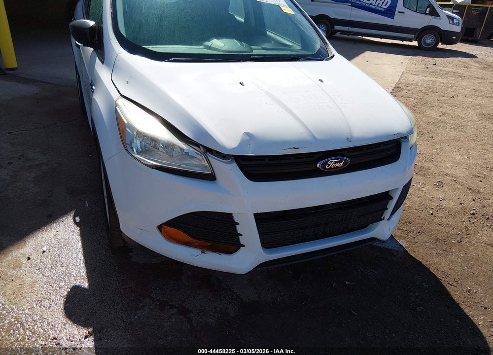2015 FORD ESCAPE S VIN: 1FMCU0F70FUC65911