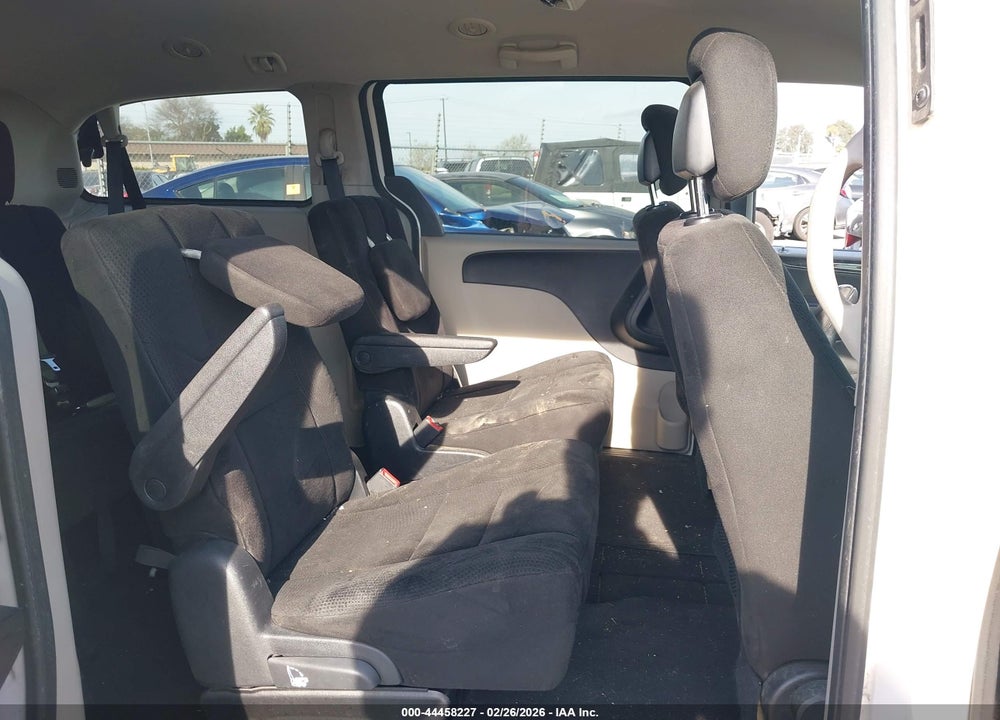 2011 DODGE GRAND CARAVAN EXPRESS VIN: 2D4RN4DG6BR765362
