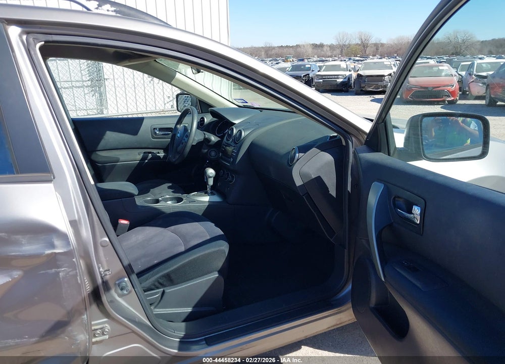 2014 NISSAN ROGUE SELECT S VIN: JN8AS5MT7EW614424