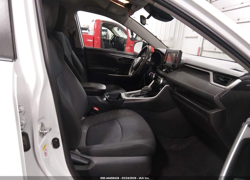 2019 TOYOTA RAV4 LE VIN: 2T3F1RFV7KW032389
