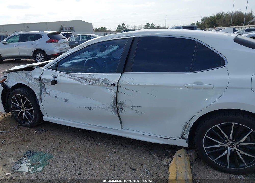 2021 TOYOTA CAMRY SE VIN: 4T1G11AK3MU438166