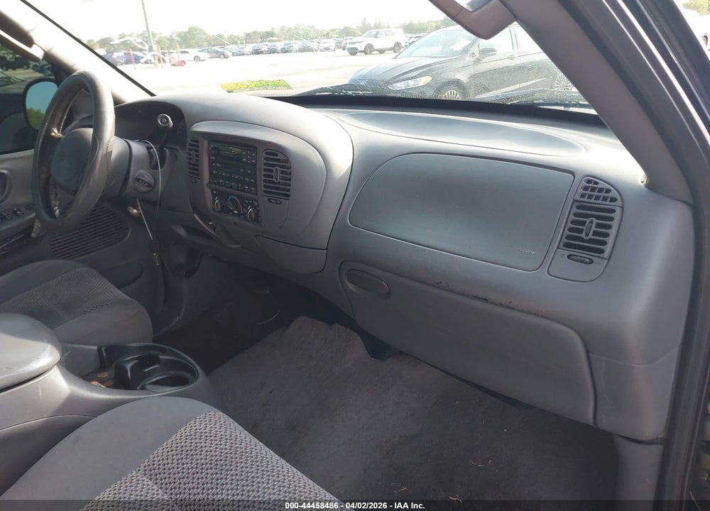 2002 FORD F-150 LARIAT/XLT VIN: 1FTRW07L02KC87997