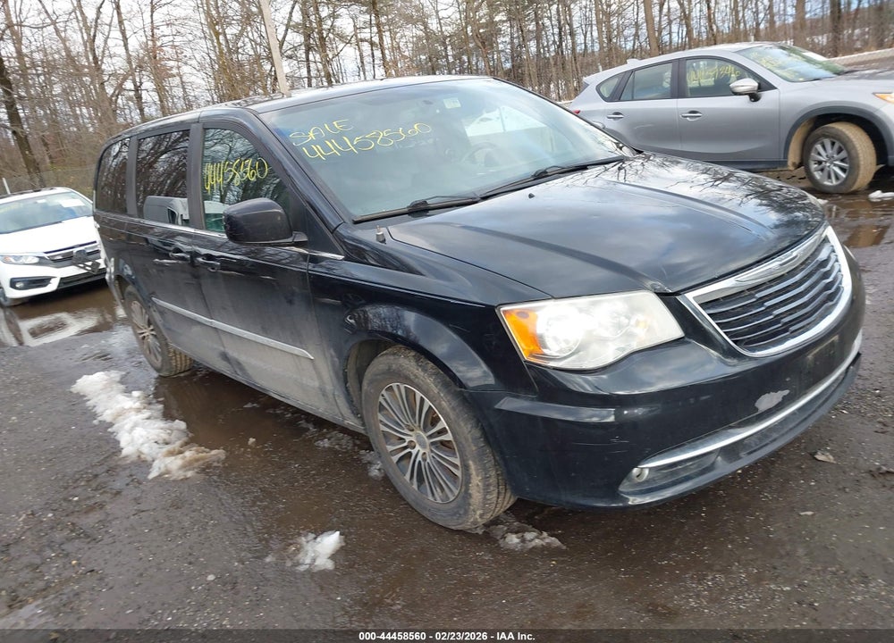 2014 CHRYSLER TOWN & COUNTRY S VIN: 2C4RC1HG0ER177974