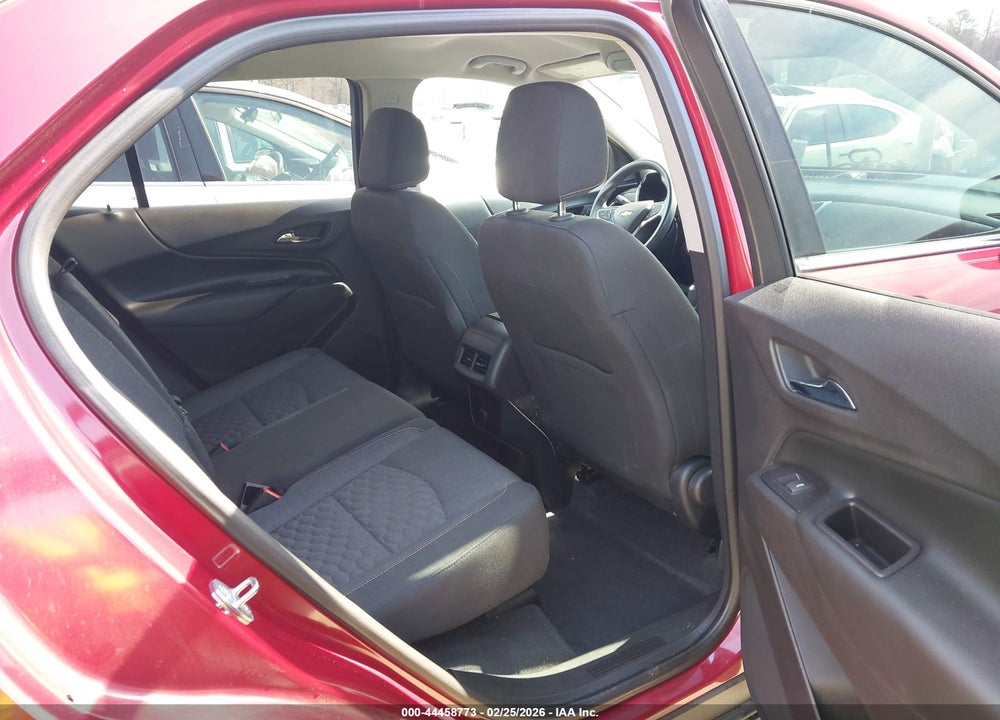 2018 CHEVROLET EQUINOX LT VIN: 2GNAXJEV5J6117941