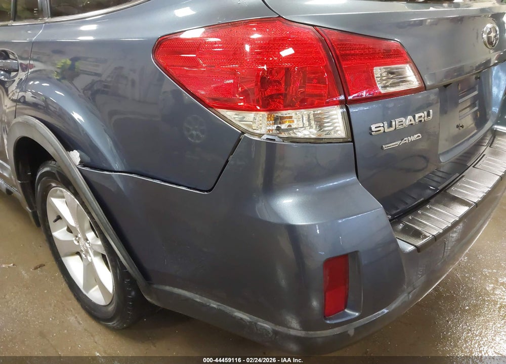 2014 SUBARU OUTBACK 2.5I LIMITED VIN: 4S4BRBMC6E3233042