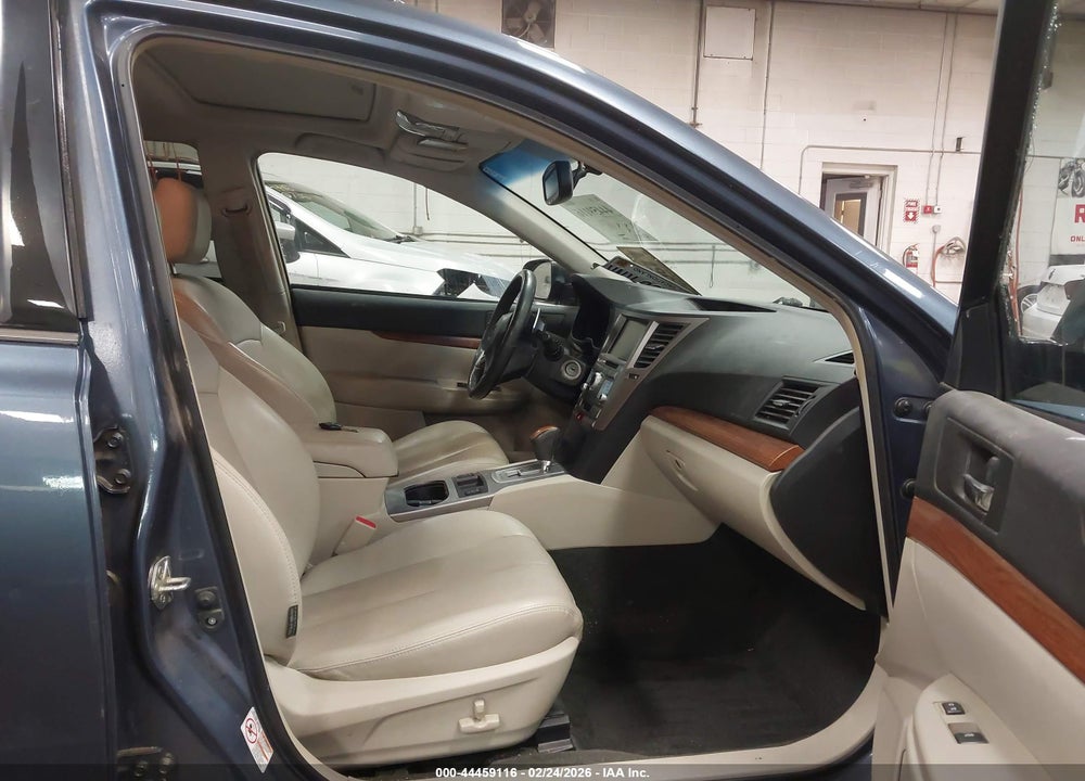 2014 SUBARU OUTBACK 2.5I LIMITED VIN: 4S4BRBMC6E3233042