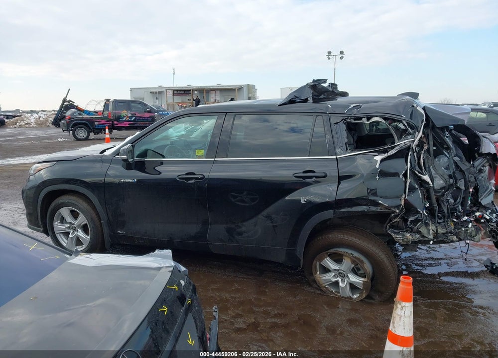 2021 TOYOTA HIGHLANDER HYBRID LE VIN: 5TDBBRCH4MS050461