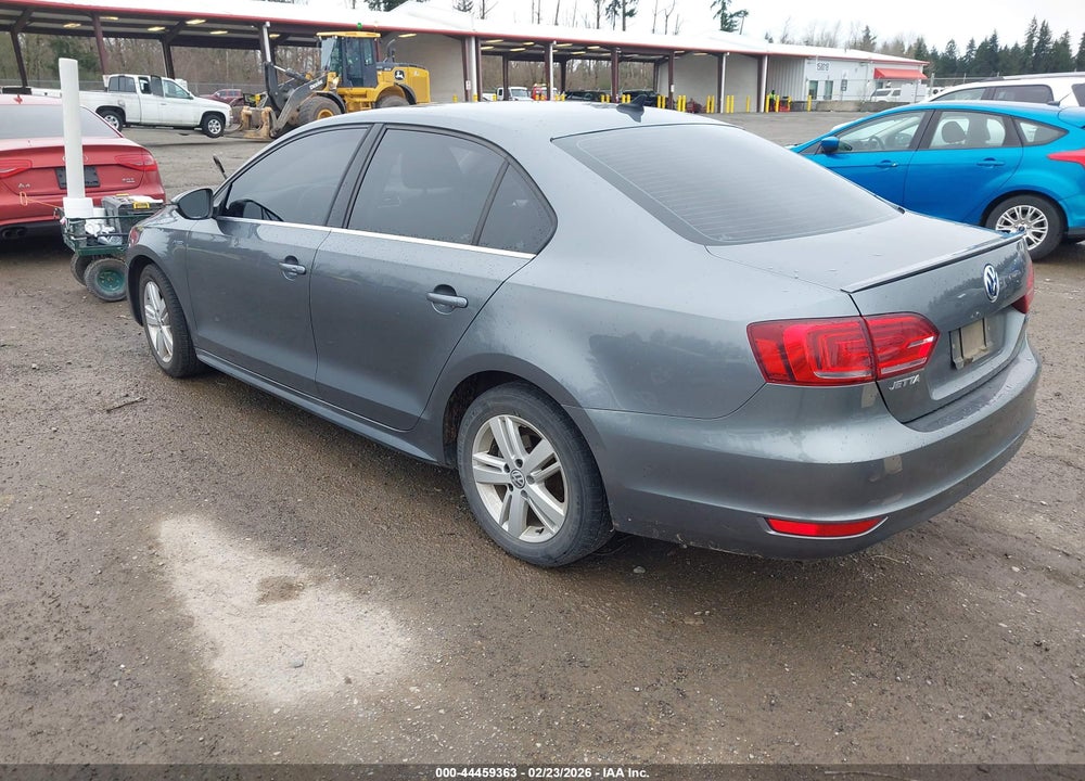 2013 VOLKSWAGEN JETTA HYBRID SEL VIN: 3VW637AJ0DM220773