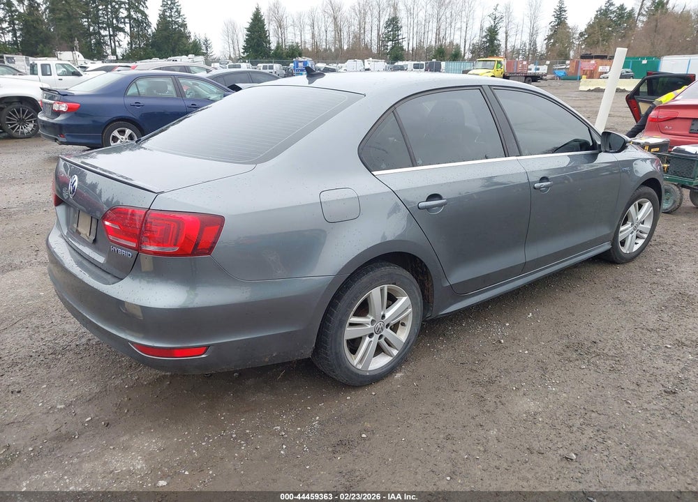 2013 VOLKSWAGEN JETTA HYBRID SEL VIN: 3VW637AJ0DM220773