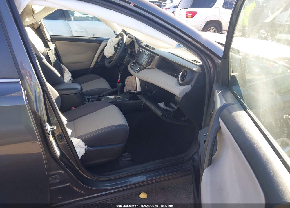 2015 TOYOTA RAV4 XLE VIN: 2T3WFREV9FW178656