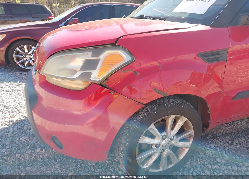 2011 KIA SOUL + VIN: KNDJT2A29B7254081
