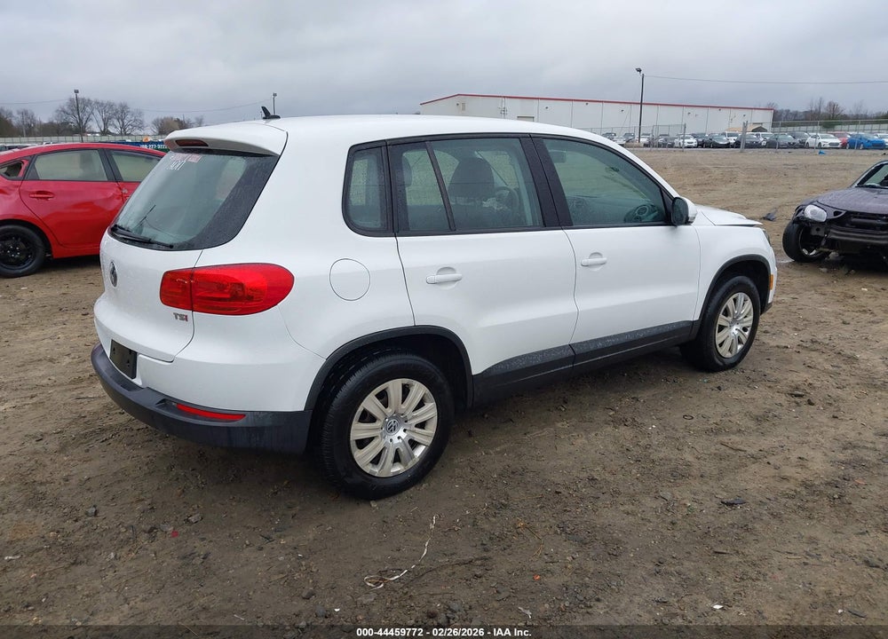 2017 VOLKSWAGEN TIGUAN 2.0T/2.0T S VIN: WVGAV7AX6HK046602