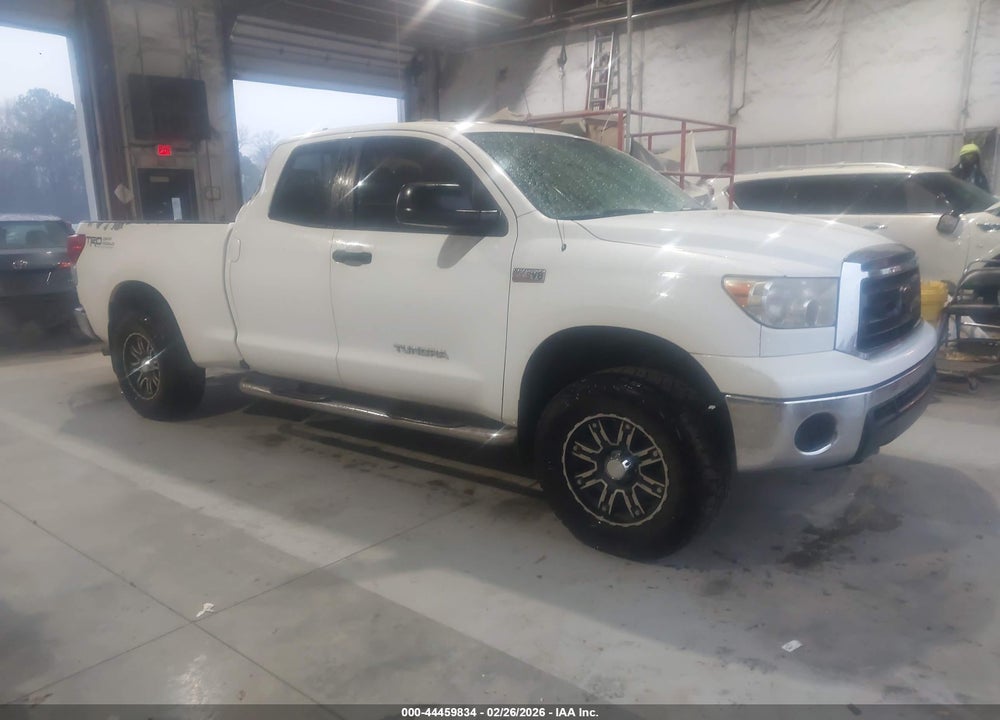 2011 TOYOTA TUNDRA GRADE 5.7L V8 VIN: 5TFRY5F16BX099947